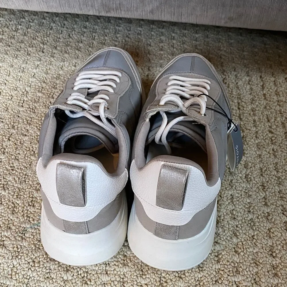 Stylish Gray Wonen’s Sneakers